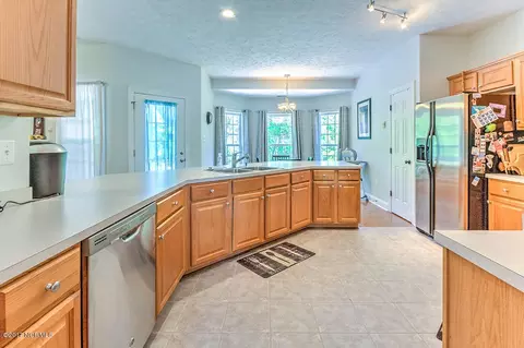 109 Long Leaf Dr, Hampstead, NC 28443 photo 11