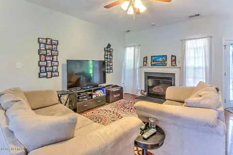 109 Long Leaf Dr, Hampstead, NC 28443 photo 9