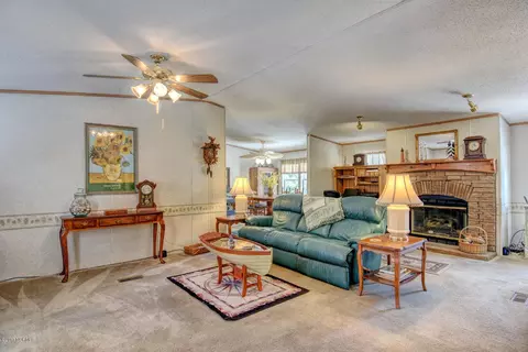 625 Bishop Ct, Hampstead, NC 28443 photo 4