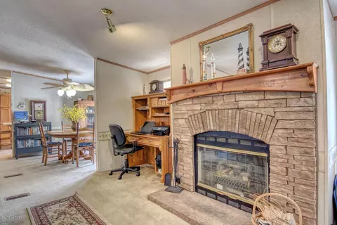 625 Bishop Ct, Hampstead, NC 28443 photo 6