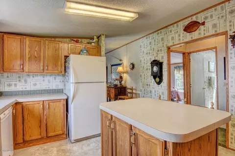625 Bishop Ct, Hampstead, NC 28443 photo 9