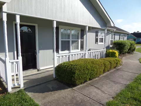 401 Sumrell Way, Hubert, NC 28539 photo 2