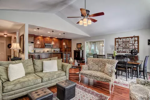 327 Long Leaf Dr, Hampstead, NC 28443 photo 12