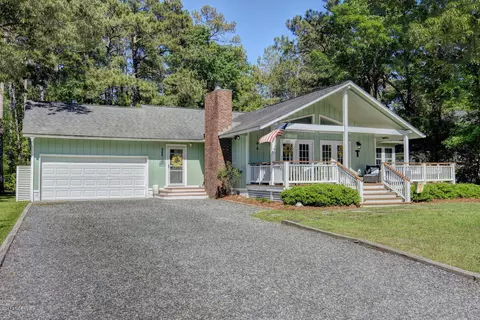 327 Long Leaf Dr, Hampstead, NC 28443 photo 2