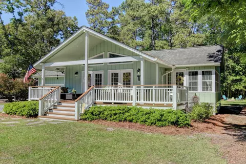 327 Long Leaf Dr, Hampstead, NC 28443 photo 3
