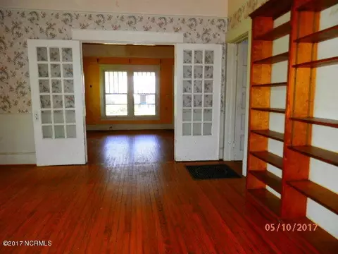 610 E 1st Ave, Chadbourn, NC 28431 photo 9