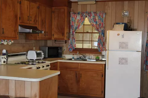 121 Garrett Ave, Bath, NC 27808 photo 6