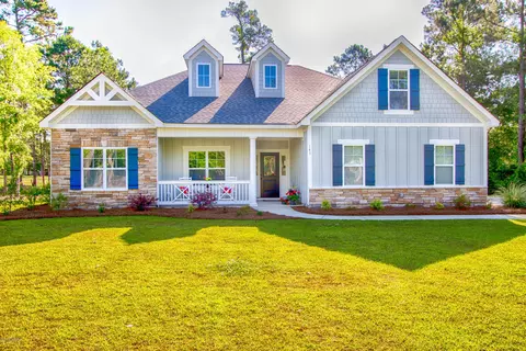 147 Olde Point Rd, Hampstead, NC 28443 photo 1