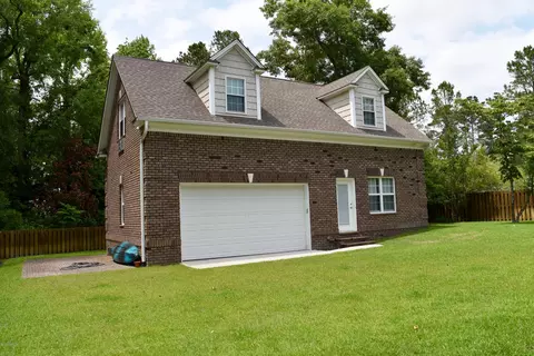 18 Thornton Dr, Hampstead, NC 28443 photo 2