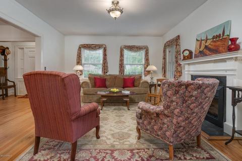 218 E Nash St, Spring Hope, NC 27882 photo 5
