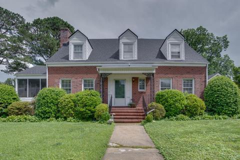 218 E Nash St, Spring Hope, NC 27882 photo 1