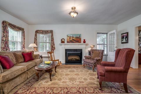 218 E Nash St, Spring Hope, NC 27882 photo 4
