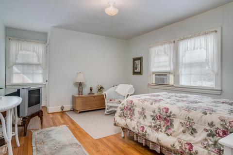 218 E Nash St, Spring Hope, NC 27882 photo 23