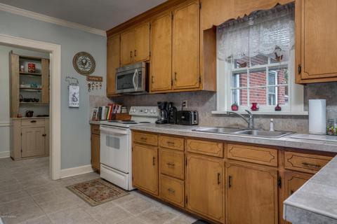 218 E Nash St, Spring Hope, NC 27882 photo 17