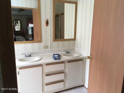 601 Harpoon Ct, Hampstead, NC 28443 photo 18