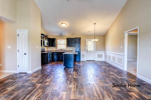 202 Brice Ct, Hubert, NC 28539 photo 7
