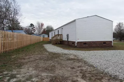401 Cedar Ave, Hampstead, NC 28443 photo 2