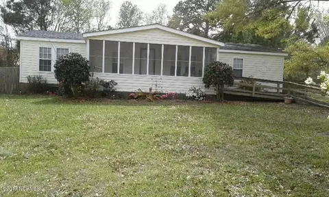 32 Cain Ln, Hampstead, NC 28443 photo 1