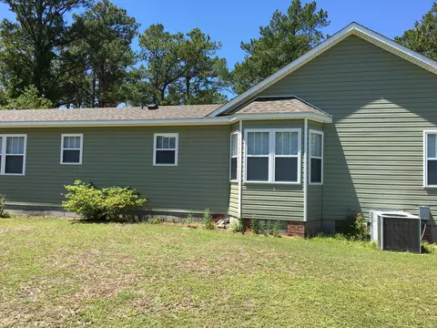 706 Seashore Dr, Atlantic, NC 28511 photo 3