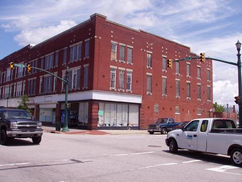 227 Nash St E, Wilson, NC 27893 photo 2