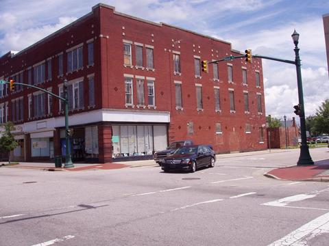 227 Nash St E, Wilson, NC 27893 photo 3