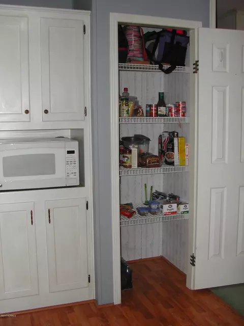 543 Groves Point Dr, Hampstead, NC 28443 photo 10