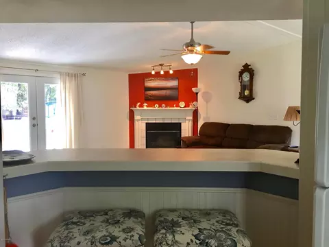 543 Groves Point Dr, Hampstead, NC 28443 photo 6