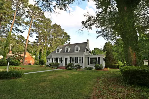 809 Trinity Dr W, Wilson, NC 27893 photo 1