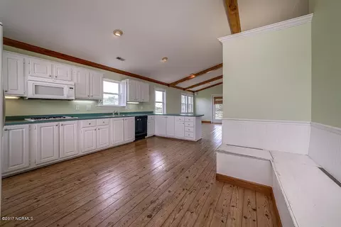 205 Cedar Ln, Atlantic Beach, NC 28512 photo 9