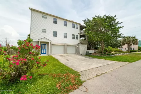 205 Cedar Ln, Atlantic Beach, NC 28512 photo 2