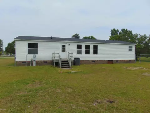 2178 Pineneedle Ln, Deep Run, NC 28525 photo 2