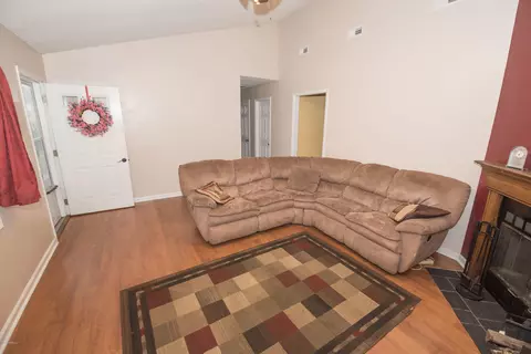 410 E Volant St, Hubert, NC 28539 photo 7