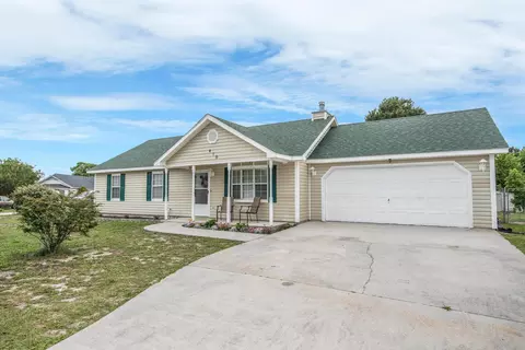 410 E Volant St, Hubert, NC 28539 photo 3