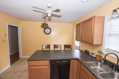 410 E Volant St, Hubert, NC 28539 photo 10
