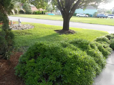 786 Sloop Pointe Ln, Kure Beach, NC 28449 photo 2