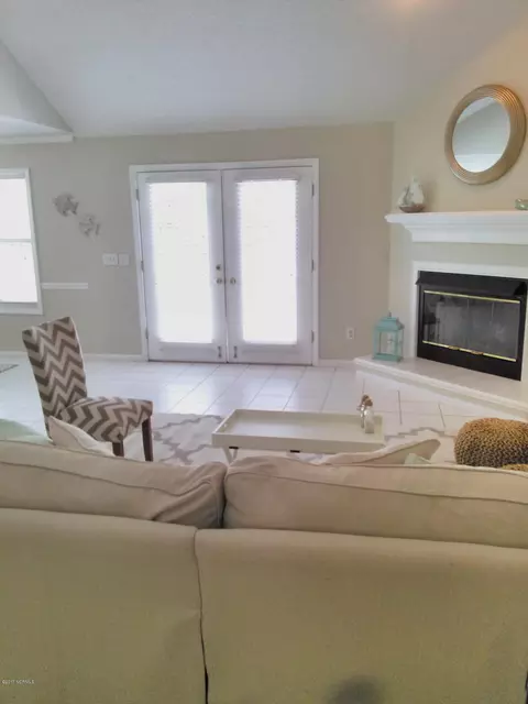 786 Sloop Pointe Ln, Kure Beach, NC 28449 photo 5