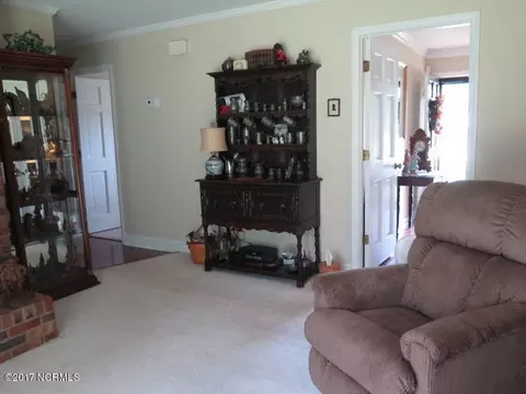 709 Dixie Rd, Clinton, NC 28328 photo 17
