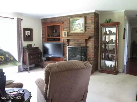 709 Dixie Rd, Clinton, NC 28328 photo 15