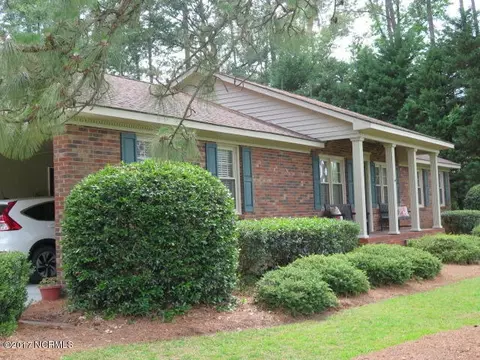 709 Dixie Rd, Clinton, NC 28328 photo 5