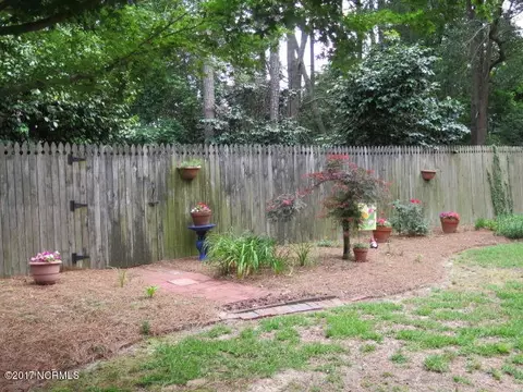 709 Dixie Rd, Clinton, NC 28328 photo 9