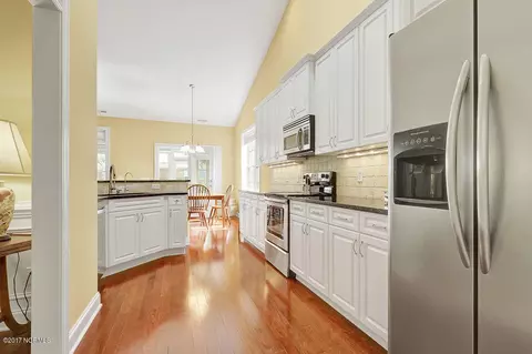 139 Highlands Dr, Hampstead, NC 28443 photo 6