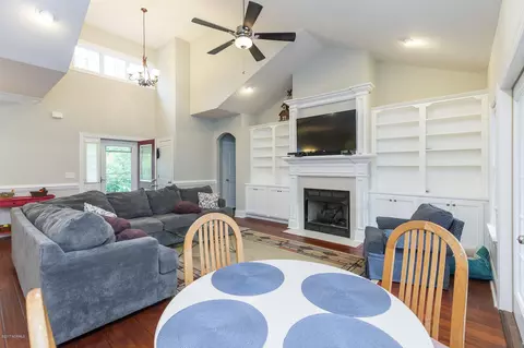 213 Gull Rd, Hampstead, NC 28443 photo 3
