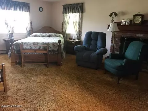 1991 W Barr Rd, Chocowinity, NC 27817 photo 13
