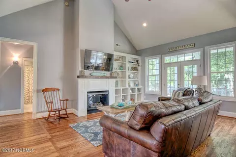 103 Currant Ln, Hampstead, NC 28443 photo 9