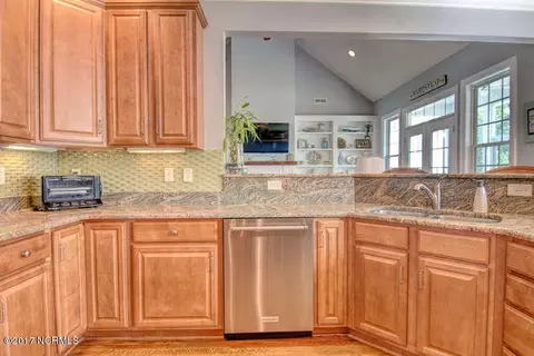 103 Currant Ln, Hampstead, NC 28443 photo 12
