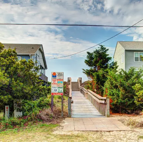 103 Robin St, Emerald Isle, NC 28594 photo 6