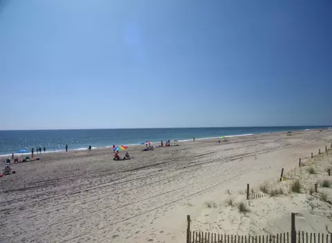 103 Robin St, Emerald Isle, NC 28594 photo 8