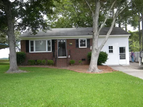 568 S 4th St, Macclesfield, NC 27852 photo 1