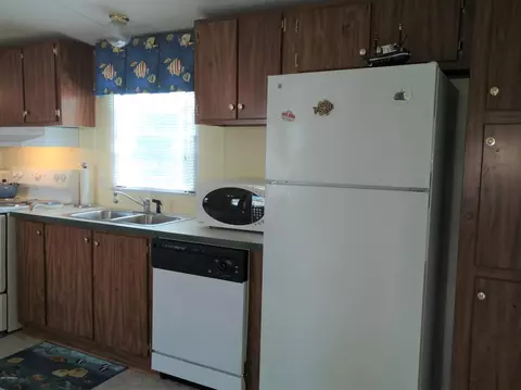 620 Pineview Dr, Sunset Beach, NC 28468 photo 10
