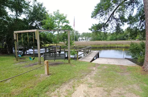 547 Groves Point Dr, Hampstead, NC 28443 photo 20